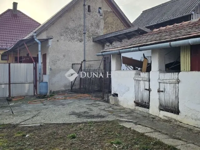 Eladó ház Véménd 79 nm