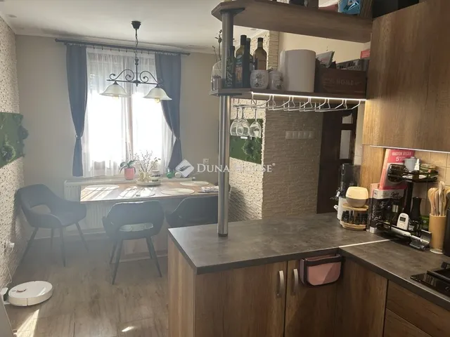 Eladó ház Tolna 195 nm