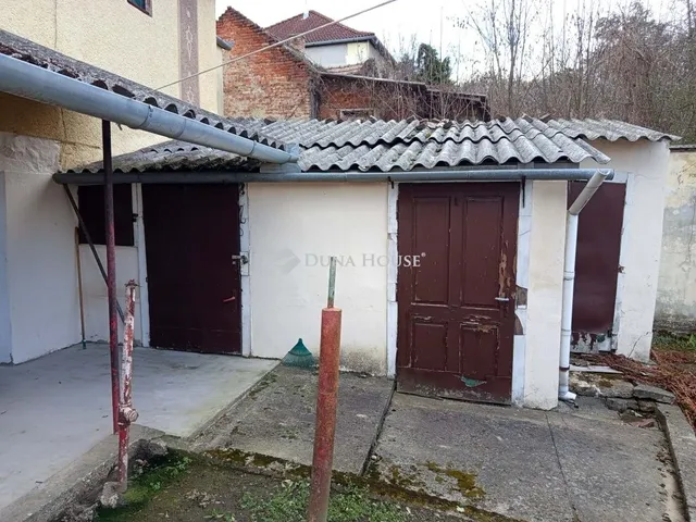 Eladó ház Komló 54 nm