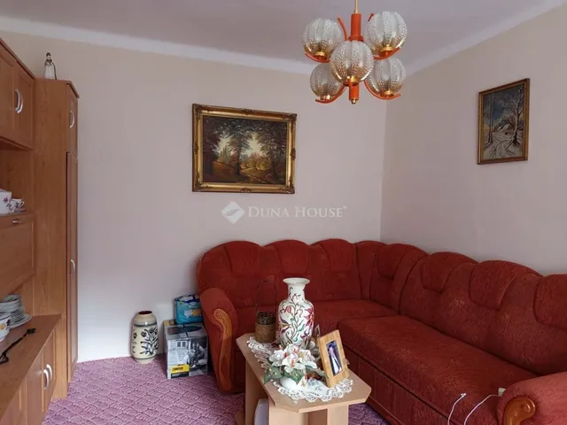 Eladó ház Komló 54 nm