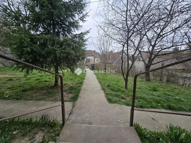 Eladó ház Mecsekpölöske 65 nm