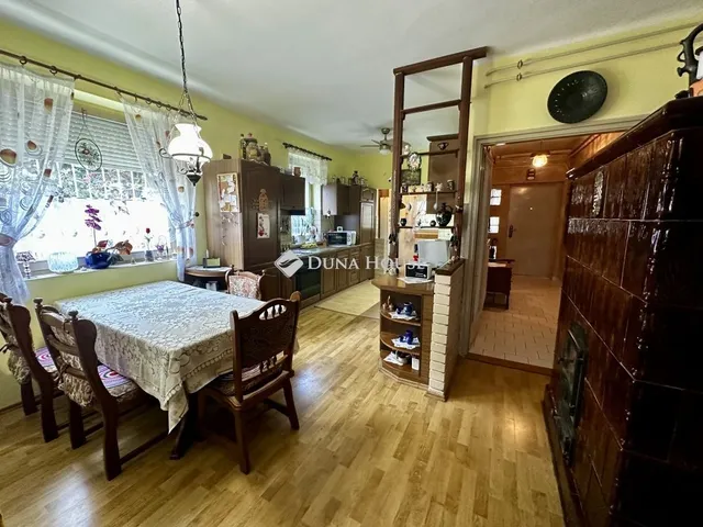 Eladó ház Siklós 270 nm