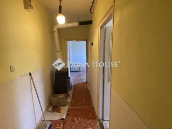 Eladó lakás Komló 51 nm