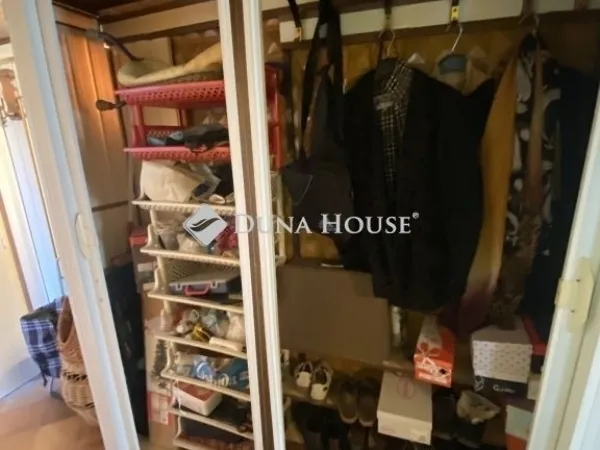 Eladó lakás Komló 52 nm