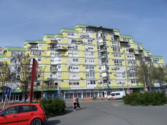 Eladó lakás Komló 52 nm