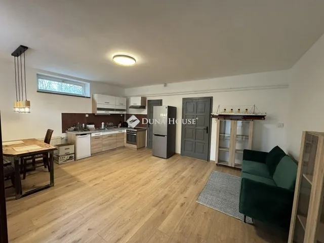 Eladó lakás Pécs 52 nm