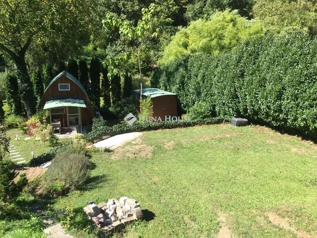 Eladó telek Pécs 1117 nm