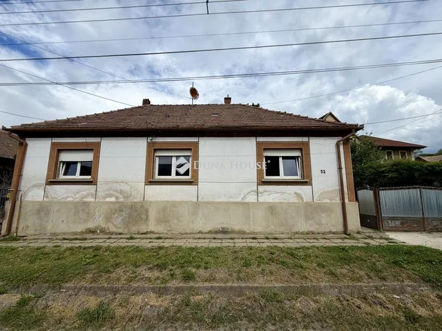 Eladó ház Komló, Mecsekjánosi 93 nm