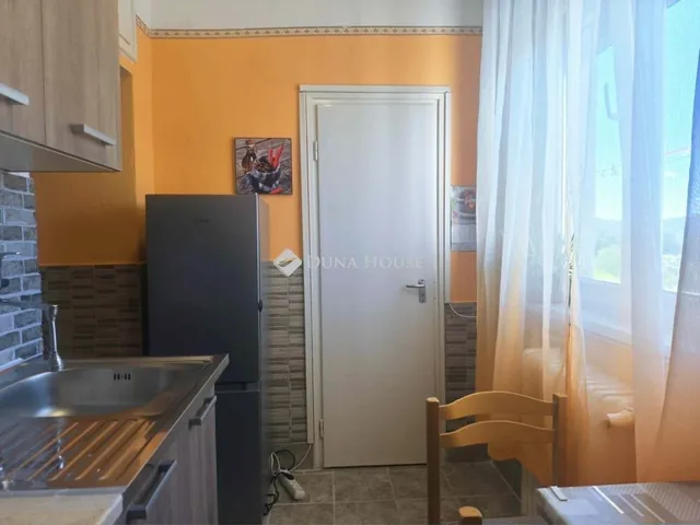 Eladó lakás Komló 41 nm