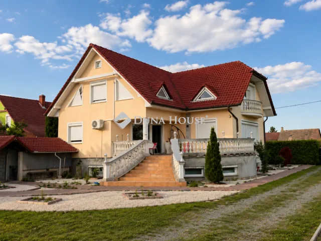 Eladó ház Bóly 200 nm