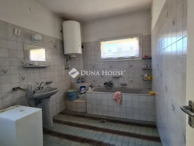 Eladó ház Pécsvárad 166 nm