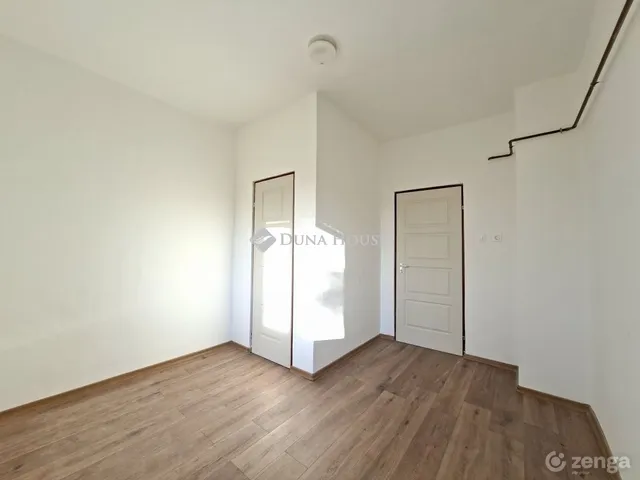 Eladó lakás Komló 51 nm