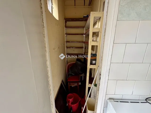 Eladó lakás Komló 49 nm