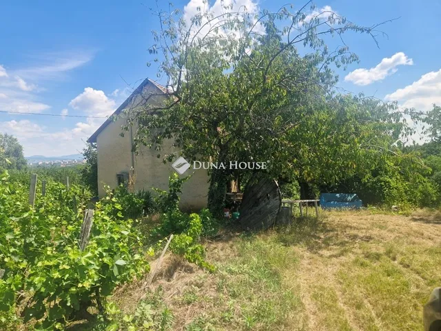 Eladó mezőgazdasági ingatlan Keszü 58 nm