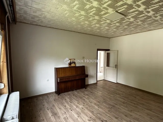 Eladó ház Mecseknádasd 146 nm