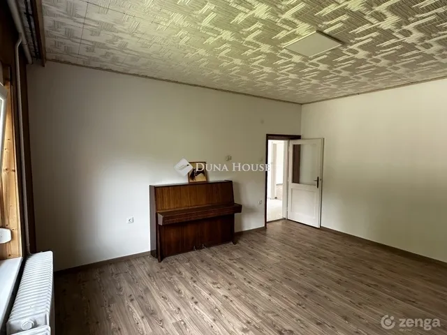 Eladó ház Mecseknádasd 146 nm