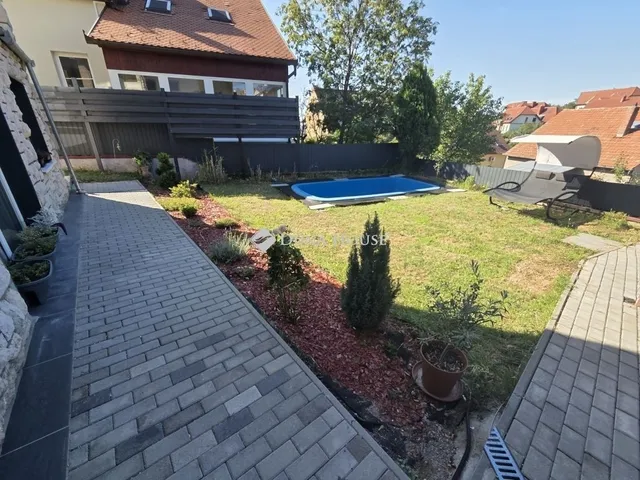 Eladó lakás Pécs 69 nm