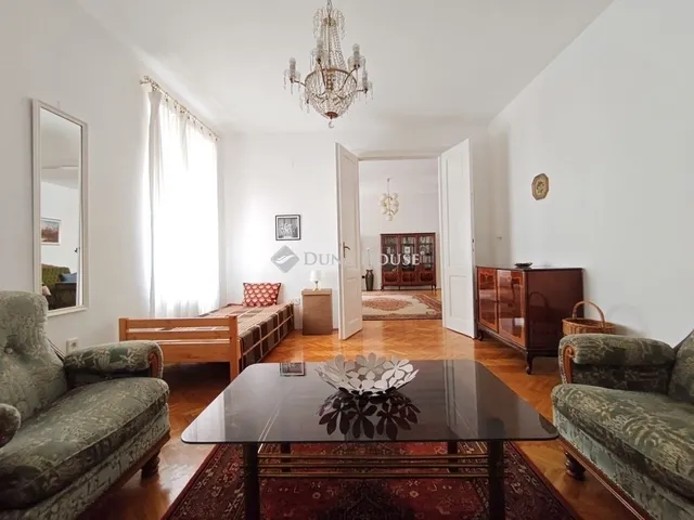 Eladó lakás Pécs 108 nm