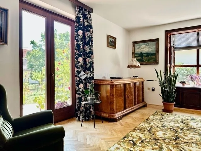 Eladó ház Pécs 241 nm