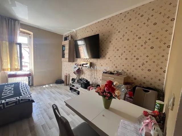 Eladó lakás Pécs 28 nm