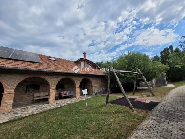 Eladó ház Abaliget 210 nm