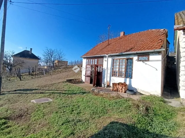 Eladó ház Mohács 27 nm