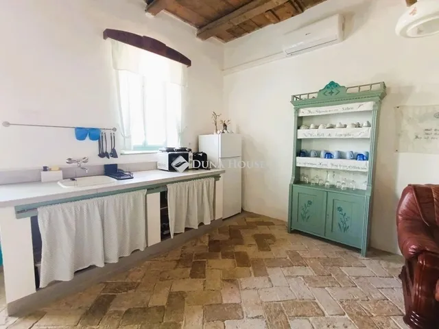Eladó nyaraló Majs 50 nm