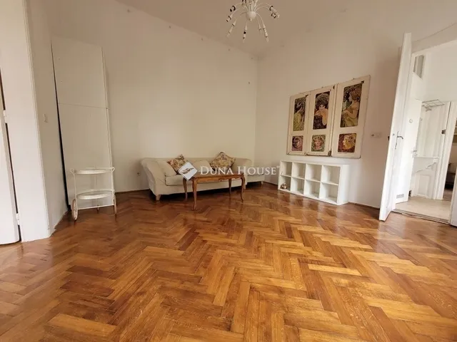 Eladó lakás Pécs 73 nm