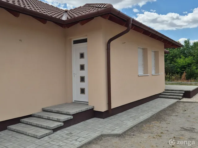 Eladó ház Bugyi 100 nm
