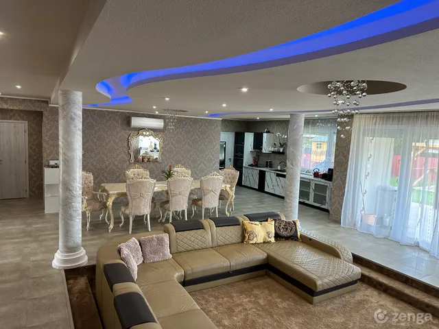 Eladó ház Hajdúböszörmény, Középkert 256 nm