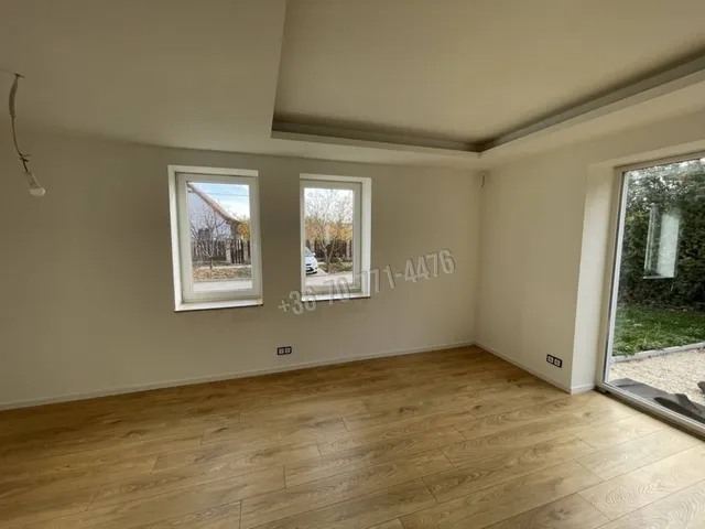 Eladó ház Gyúró 123 nm