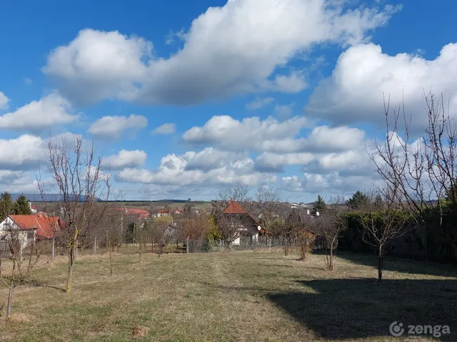 Eladó telek Tinnye 1120 nm