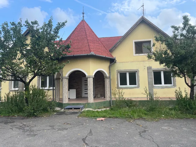 Eladó kereskedelmi és ipari ingatlan Tapolca 11270 nm