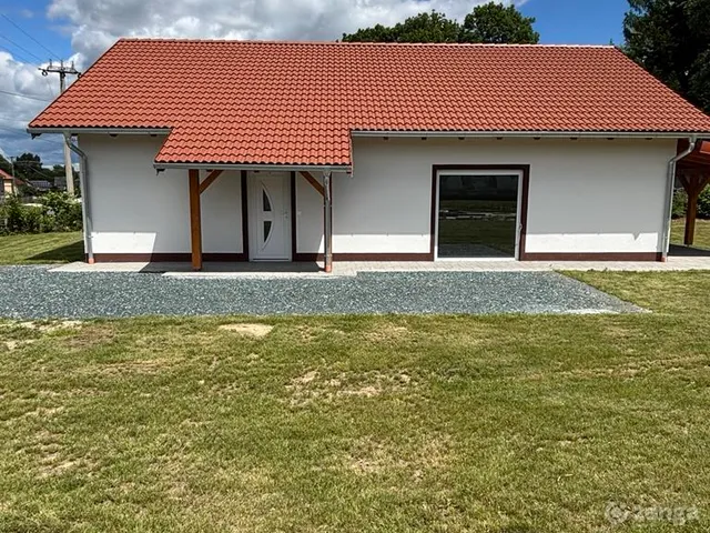 Eladó ház Magyarlak, Hunyadi jános út 7 101 nm