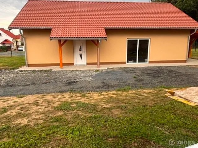 Eladó ház Magyarlak, Hunyadi János út 9 101 nm