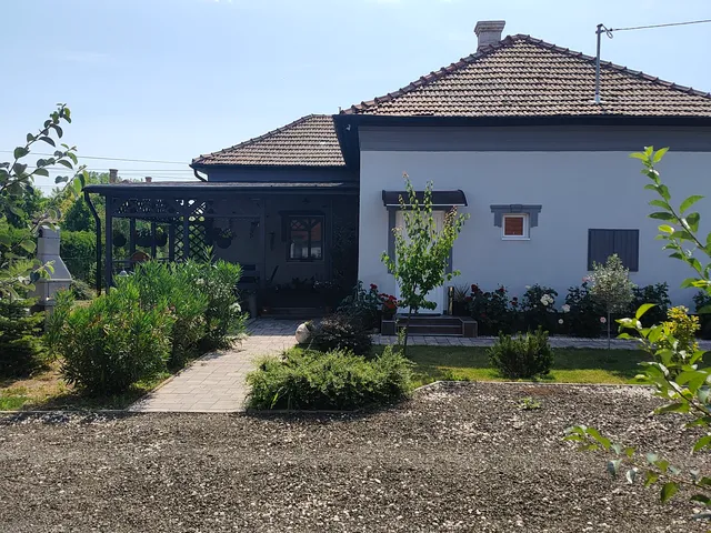 Eladó ház Tápiógyörgye 100 nm