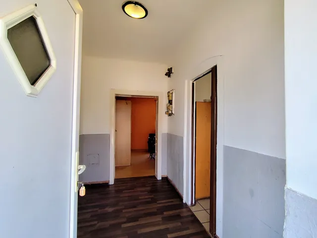 Eladó lakás Tét 100 nm