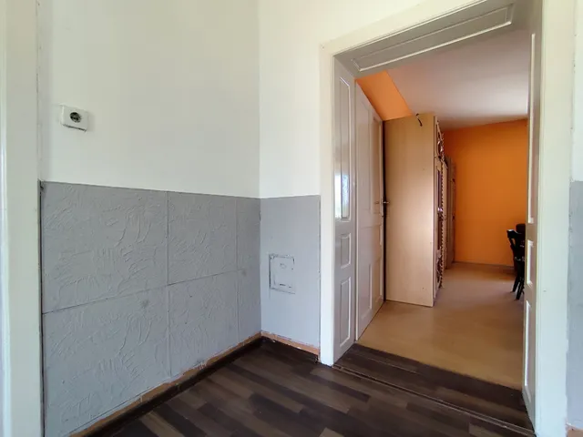 Eladó lakás Tét 100 nm