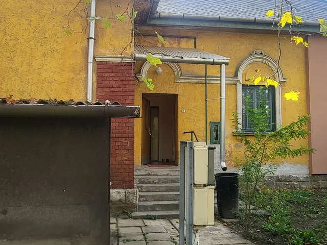 Eladó ház Tatabánya, Erőmű lakótelep 63 nm