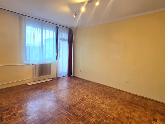 Eladó lakás Tatabánya, Dózsakert 52 nm