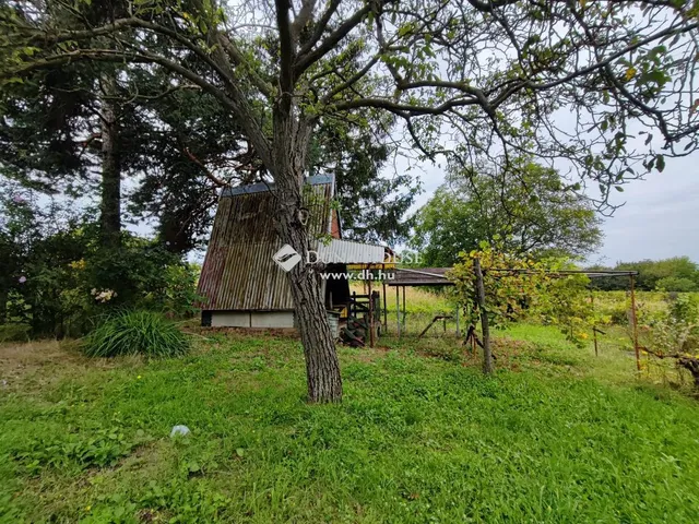 Eladó telek Hatvan 1424 nm