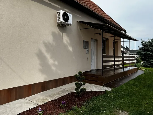 Eladó ház Abádszalók 140 nm