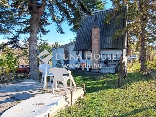 Eladó telek Mogyoród 772 nm