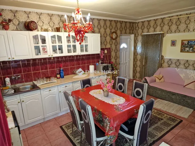 Eladó ház Lőrinci 90 nm