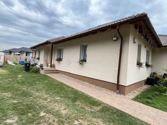 Eladó ház Vácrátót 77 nm