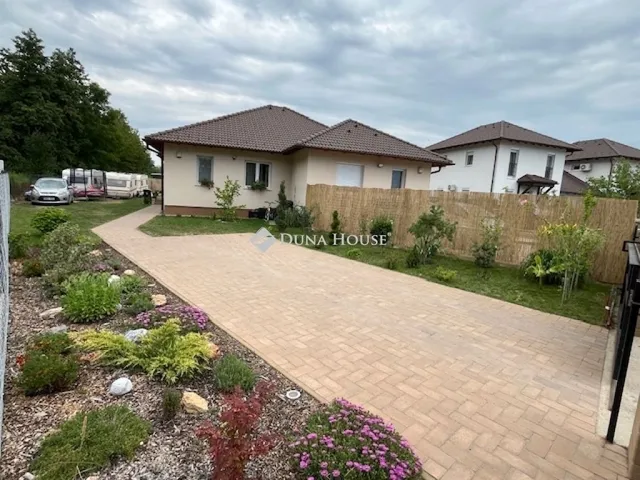 Eladó ház Vácrátót 77 nm