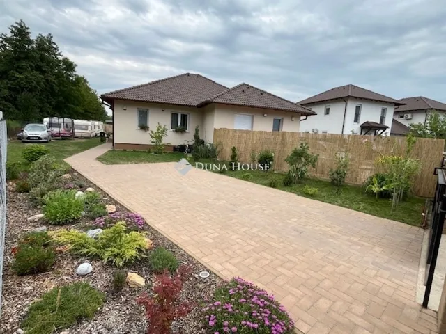 Eladó ház Vácrátót 77 nm