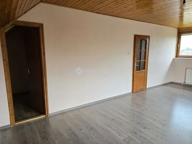 Eladó ház Vác 210 nm