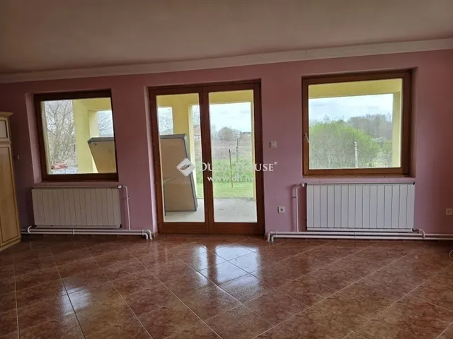 Eladó ház Vác 210 nm