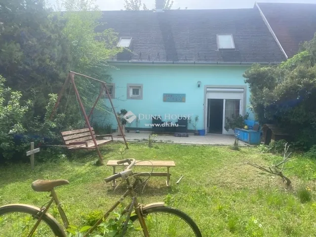 Eladó ház Veresegyház 210 nm